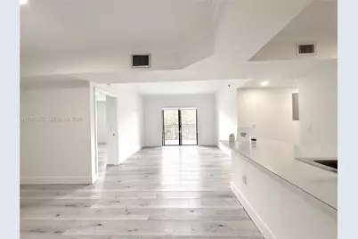 9340 Fontainebleau Blvd #406, Miami, FL 33172 - Photo 1