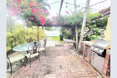 1990 NE 183rd St, North Miami Beach, FL 33179 - Photo 16