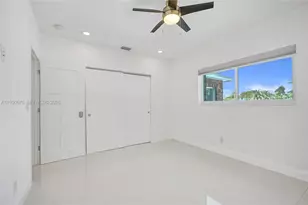 1995 N Hibiscus Dr, North Miami, FL 33181 - Photo 24