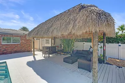 1995 N Hibiscus Dr, North Miami, FL 33181 - Photo 8