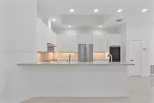 21301 NE 38th Ave, Aventura, FL 33180 - Photo 16