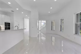 21301 NE 38th Ave, Aventura, FL 33180 - Photo 4