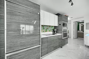 460 NE 28th St, Miami, FL 33137 - Photo 30