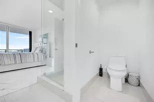 460 NE 28th St, Miami, FL 33137 - Photo 12