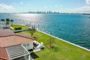 7500 W Treasure Dr, North Bay Village, FL 33141 - Photo 12