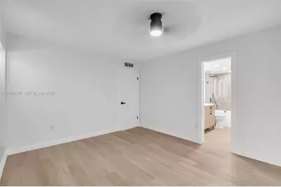 1890 W 56th St #1211, Hialeah, FL 33012 - Photo 16