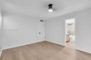 1890 W 56th St, Hialeah, FL 33012 - Photo 16