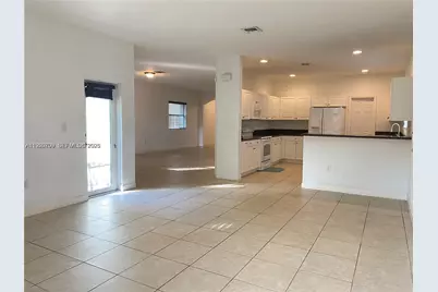 3616 NE 3rd Ct, Homestead, FL 33033 - Photo 4