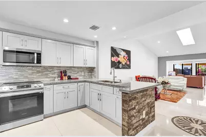 8446 SW 114th Pl, Miami, FL 33173 - Photo 32