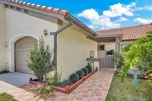 8446 SW 114th Pl, Miami, FL 33173 - Photo 18