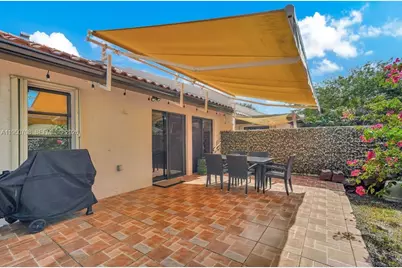 8446 SW 114th Pl, Miami, FL 33173 - Photo 14