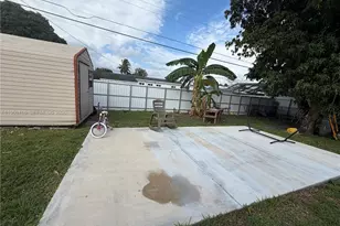 1011 NE 212th Terrace, Miami, FL 33179 - Photo 26