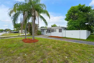 6401 Grant St, Hollywood, FL 33024 - Photo 2