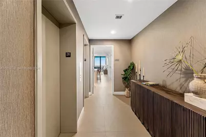 700 NE 24th St #2602, Miami, FL 33137 - Photo 2