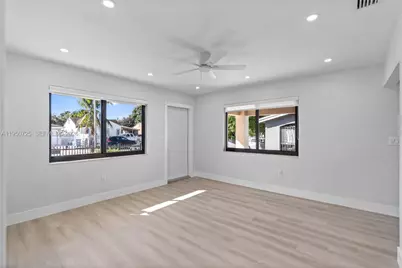 811 NW 115th St, Miami, FL 33168 - Photo 8