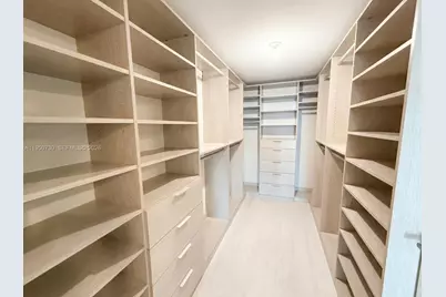 400 Sunny Isles Blvd #1421, Sunny Isles Beach, FL 33160 - Photo 18