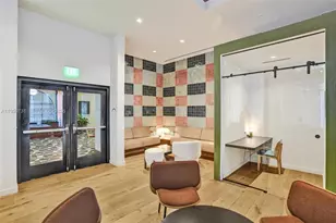 11 NE 6th St, Miami, FL 33132 - Photo 14