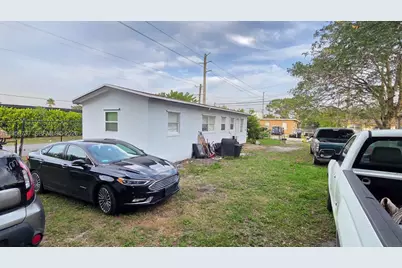 1430 NW 7th St, Fort Lauderdale, FL 33311 - Photo 8