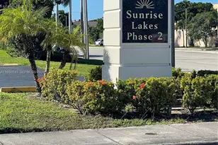 8515 Sunrise Lakes Blvd, Sunrise, FL 33322 - Photo 22