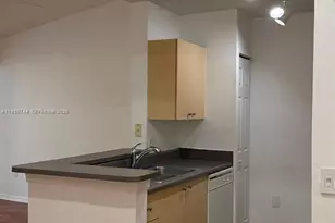 2494 Centergate Dr, Miramar, FL 33025 - Photo 8