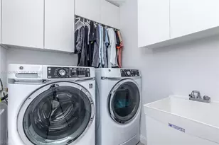 55 SW 9th St, Miami, FL 33130 - Photo 44