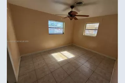 9438 SW 51st St, Cooper City, FL 33328 - Photo 4