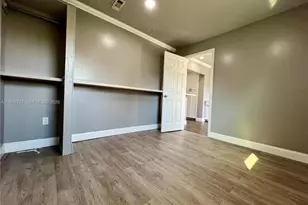 2500 NW 89th Ave, Sunrise, FL 33322 - Photo 18