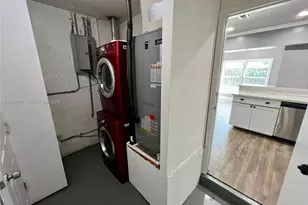 2500 NW 89th Ave, Sunrise, FL 33322 - Photo 22