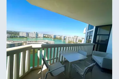 1000 W Island Blvd #2410, Aventura, FL 33160 - Photo 2