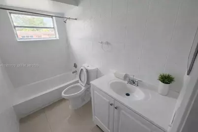 8301 NW 25th Ct, Sunrise, FL 33322 - Photo 4