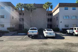 2451 SW 82nd Ave, Davie, FL 33324 - Photo 2