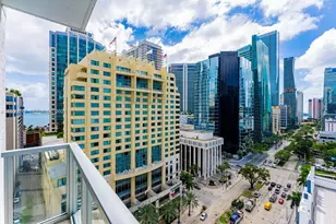 1060 Brickell Ave, Miami, FL 33131 - Photo 4