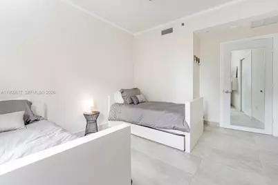 1060 Brickell Ave #1507, Miami, FL 33131 - Photo 14