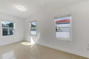 200 Carlisle Dr, Miami Springs, FL 33166 - Photo 16