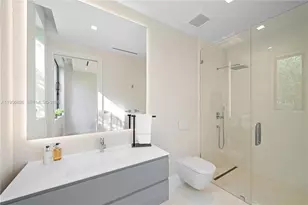 1417 N Venetian Way, Miami, FL 33139 - Photo 62