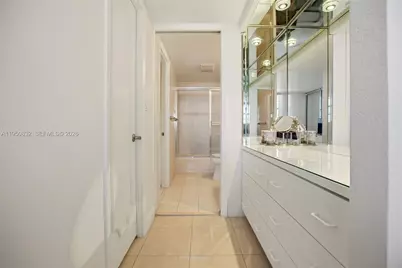 465 Ocean Dr #1024, Miami Beach, FL 33139 - Photo 22