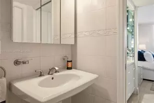 465 Ocean Dr, Miami Beach, FL 33139 - Photo 24