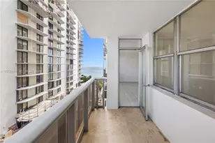6039 Collins Ave, Miami Beach, FL 33140 - Photo 12