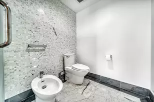 200 Biscayne Blvd Way, Miami, FL 33131 - Photo 14