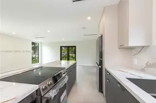 101 SW 25th Rd, Miami, FL 33129 - Photo 12