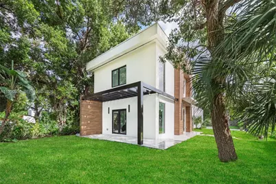 101 SW 25th Rd, Miami, FL 33129 - Photo 2