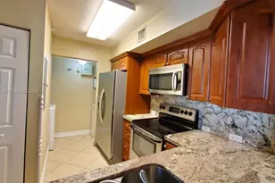 577 SW 111th Ln, Pembroke Pines, FL 33025 - Photo 20