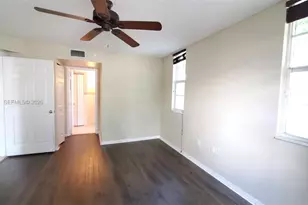 577 SW 111th Ln, Pembroke Pines, FL 33025 - Photo 10