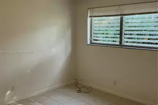 2716 NE 30th Pl, Fort Lauderdale, FL 33306 - Photo 4