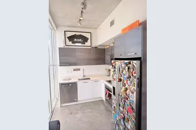 151 SE 1st St #3010, Miami, FL 33131 - Photo 8