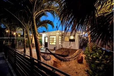 13654 NE 20th Pl, North Miami Beach, FL 33181 - Photo 2