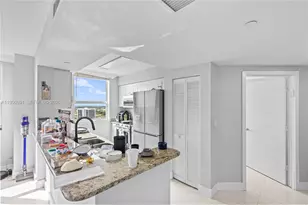 19501 W Country Club Dr, Aventura, FL 33180 - Photo 4