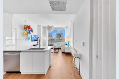 6799 Collins Ave #412, Miami Beach, FL 33141 - Photo 4