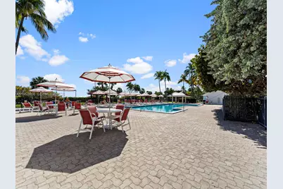 2555 Collins Ave #1901, Miami Beach, FL 33140 - Photo 20