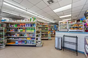 2555 Collins Ave, Miami Beach, FL 33140 - Photo 16